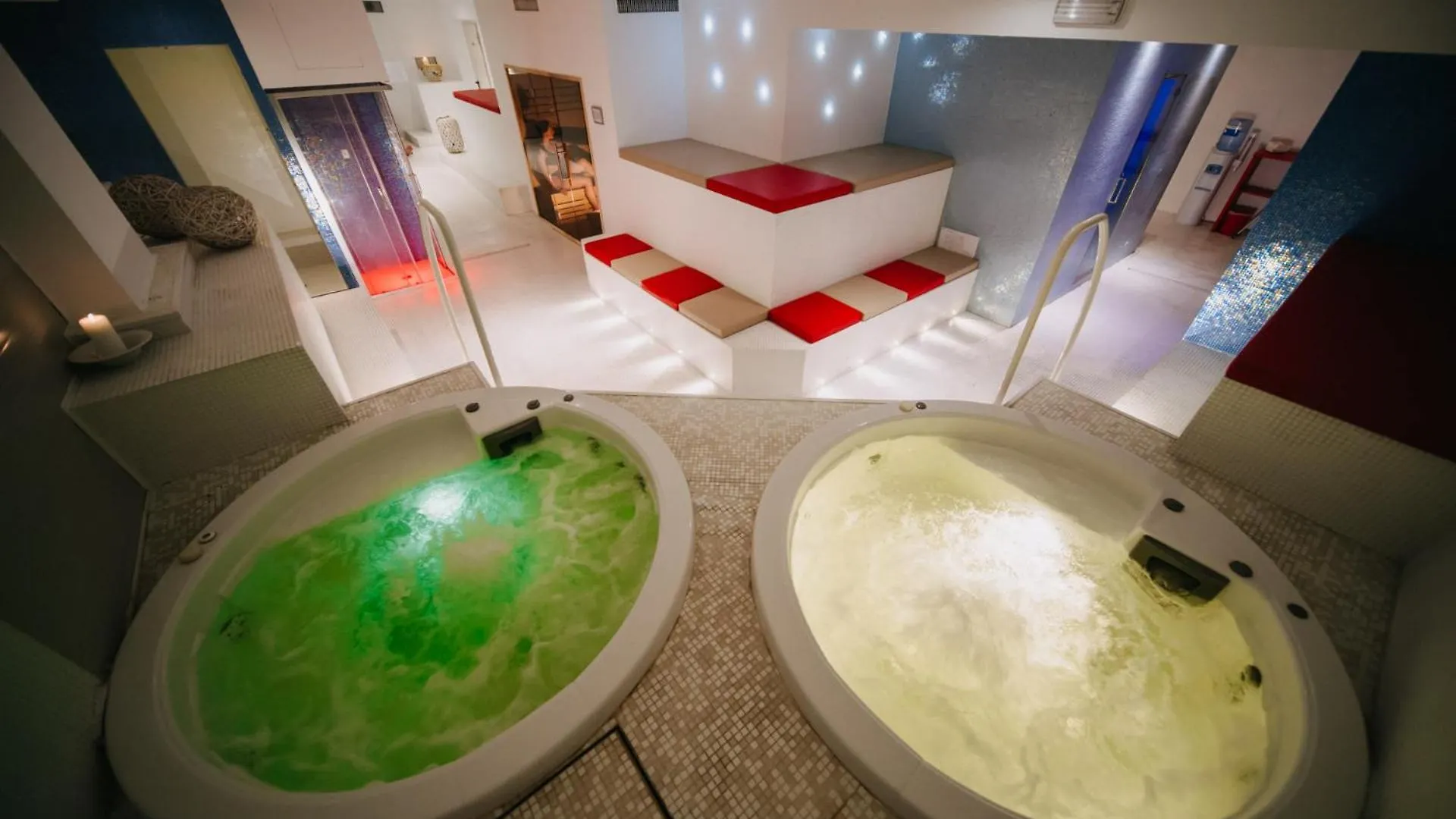 Hotel Lalla Beauty & Relax Cesenatico 4*,