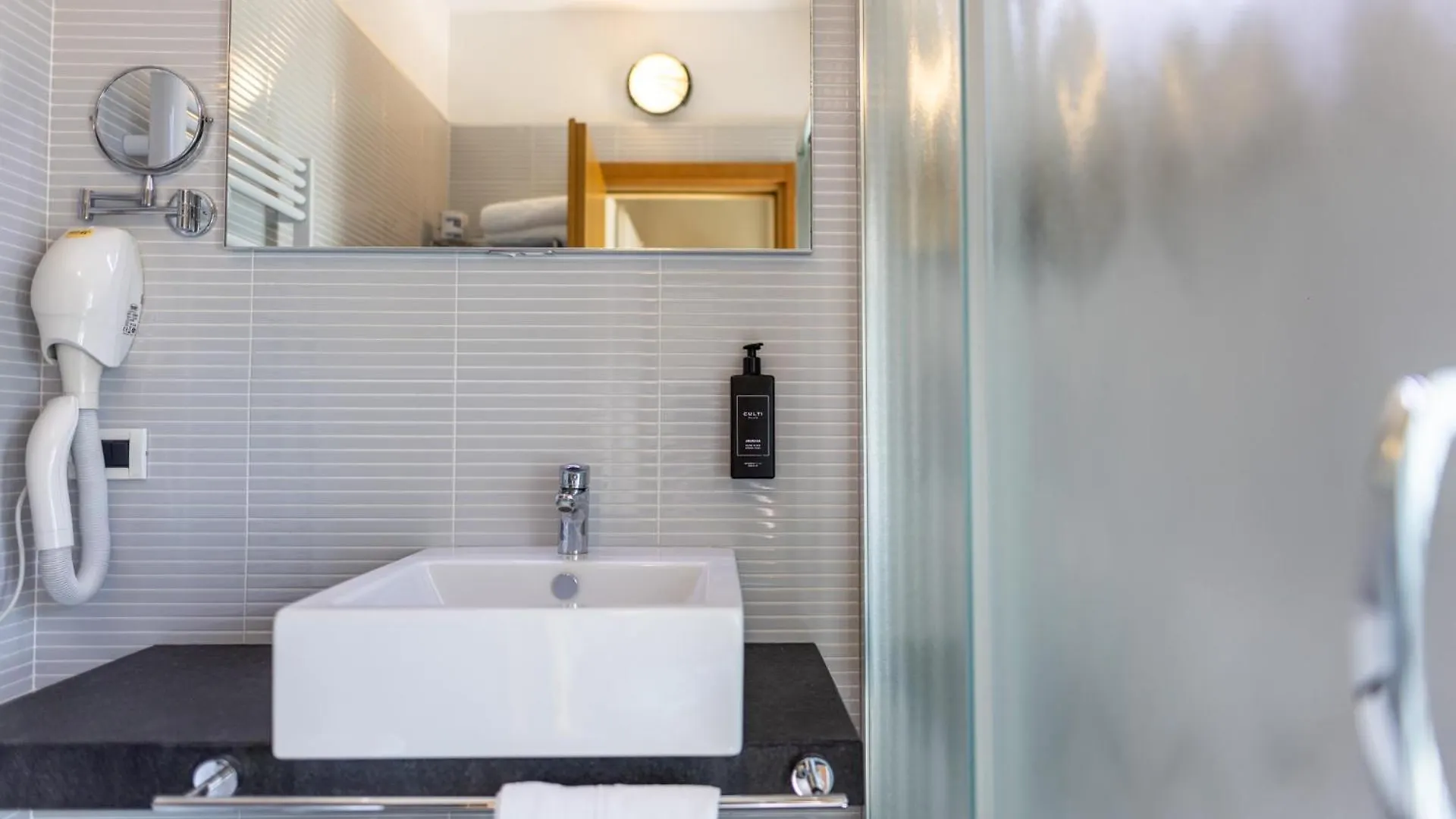 Hotel Lalla Beauty & Relax Cesenatico 4*,